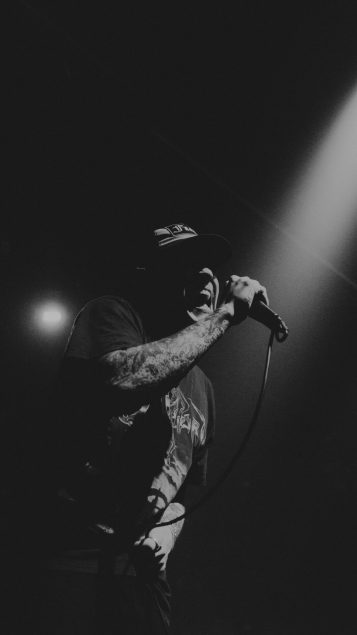 concert-neck-deep-paris-7004-scaled